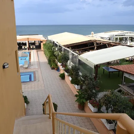 Esperides Aparthotel Stalós