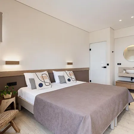 Esperides Aparthotel 2*