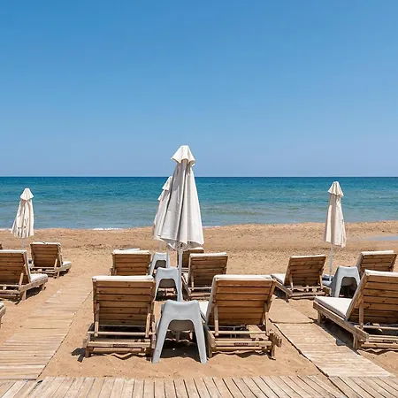 Esperides Aparthotel 2*